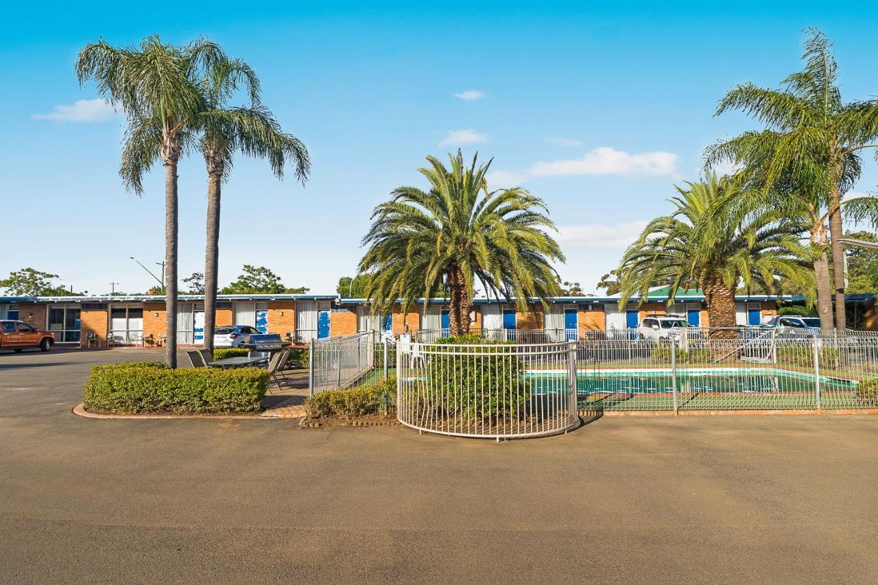 Plainsman Motel Forbes Esterno foto
