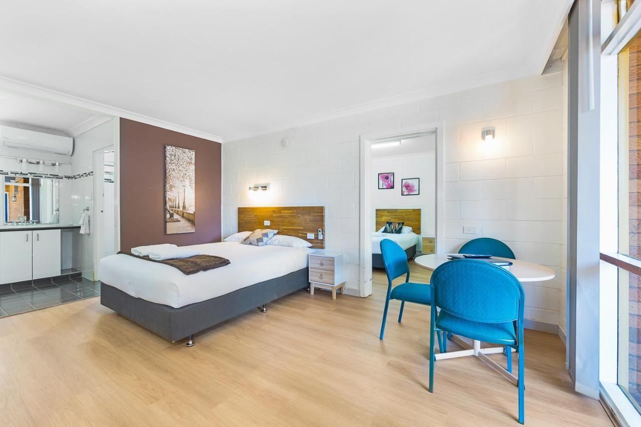 Plainsman Motel Forbes Esterno foto