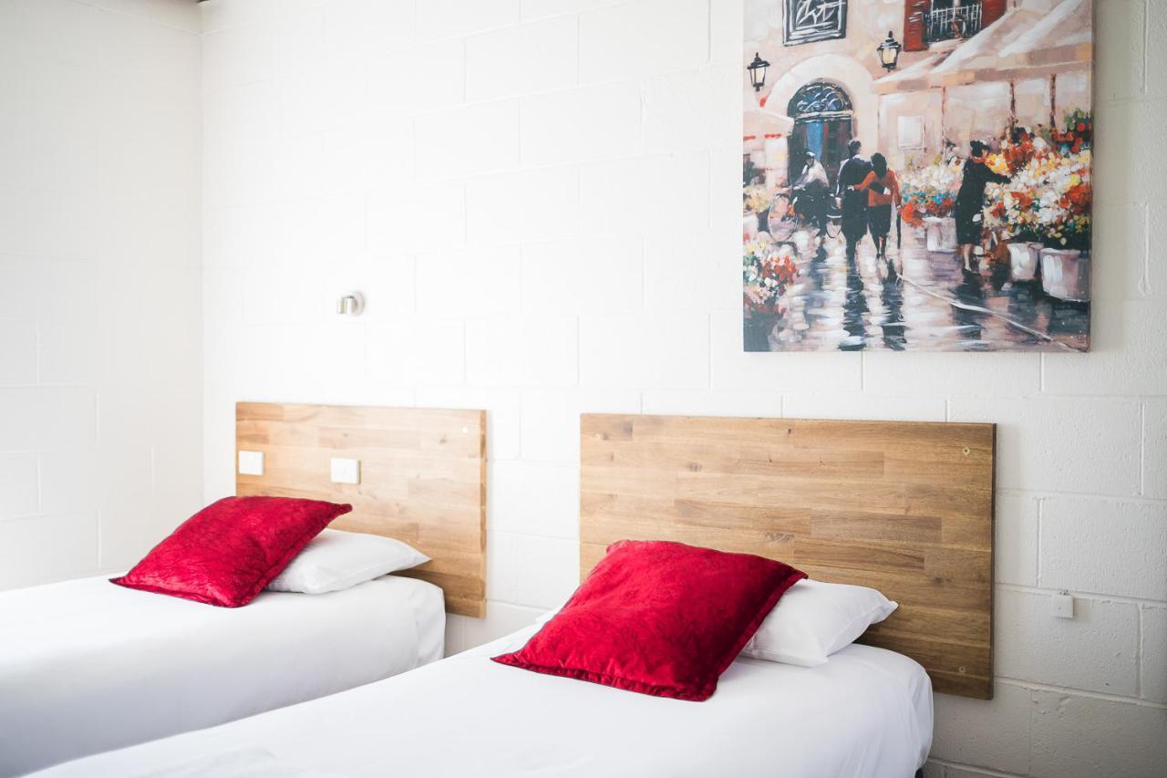 Plainsman Motel Forbes Esterno foto