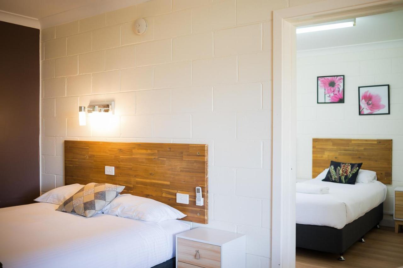Plainsman Motel Forbes Esterno foto