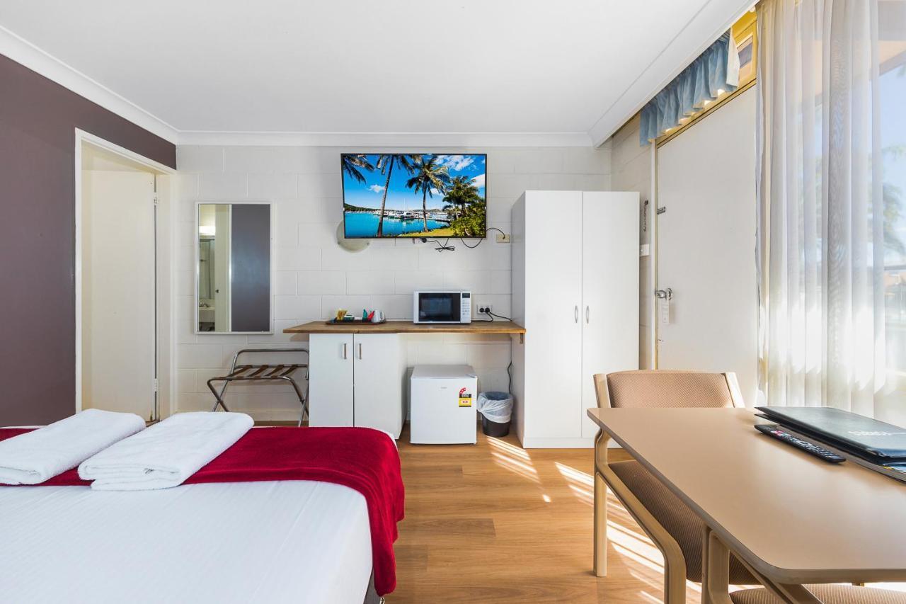 Plainsman Motel Forbes Esterno foto